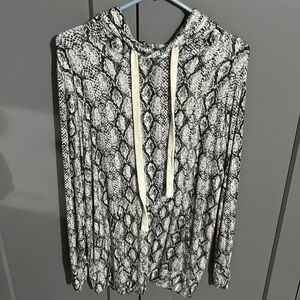 Snake skin print top